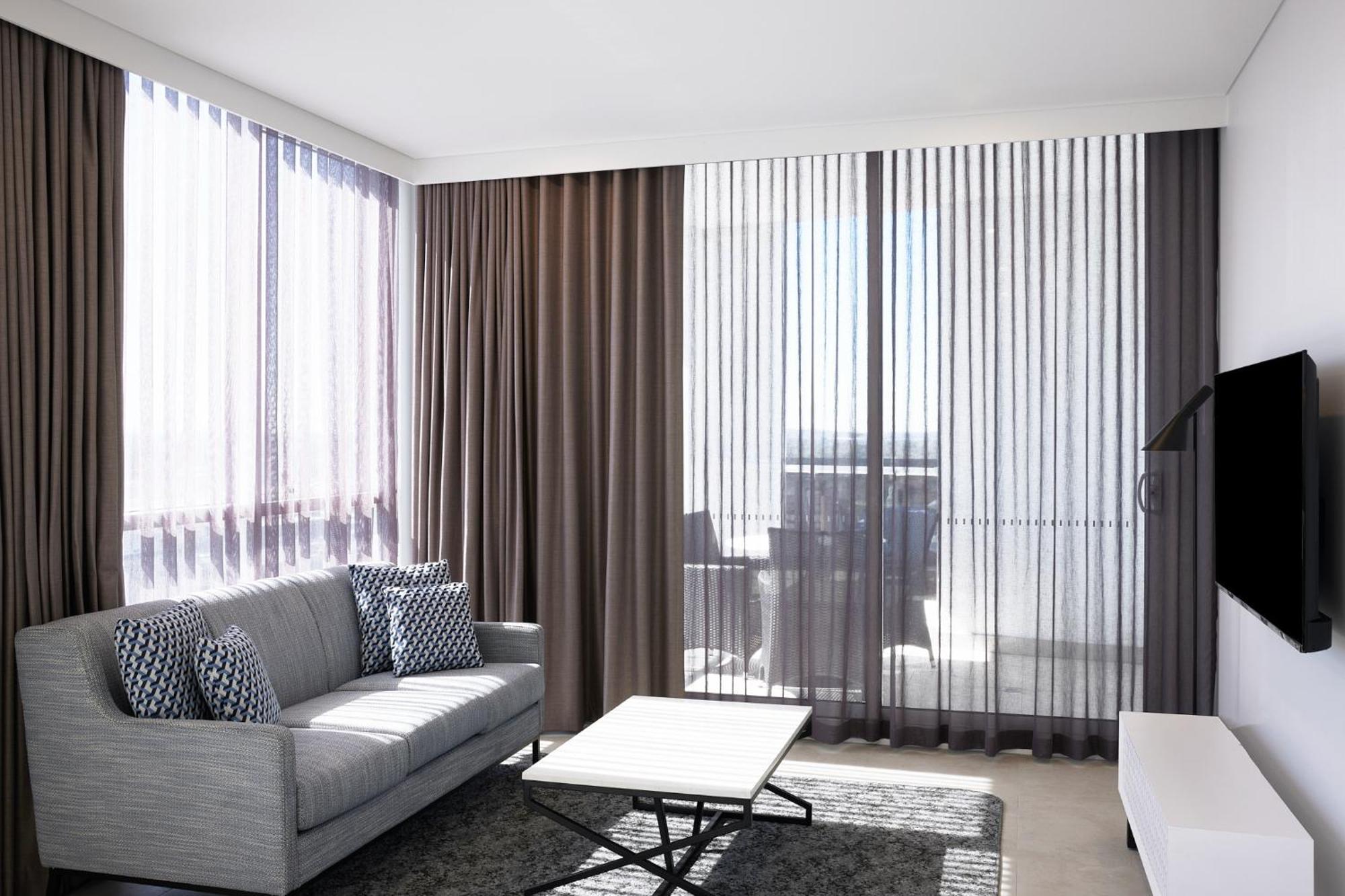 Meriton Suites Liverpool Exterior foto Curtains